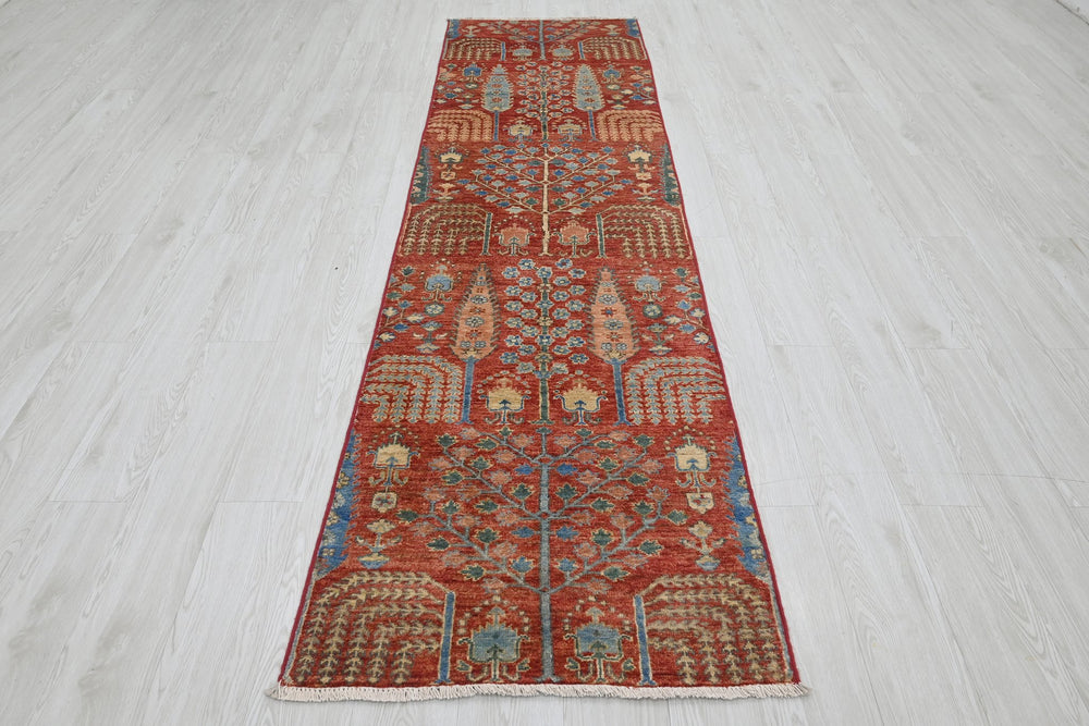 red Runner rug 2' 6" x 9' 5"