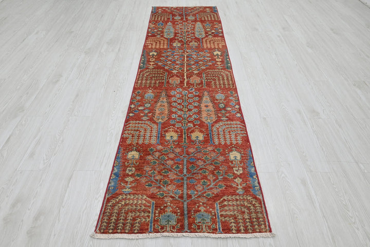 red Runner rug 2' 6" x 9' 5"