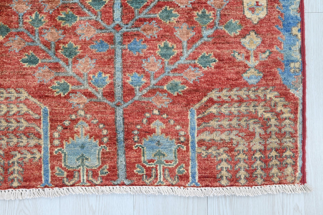 red Runner rug 2' 6" x 9' 5"