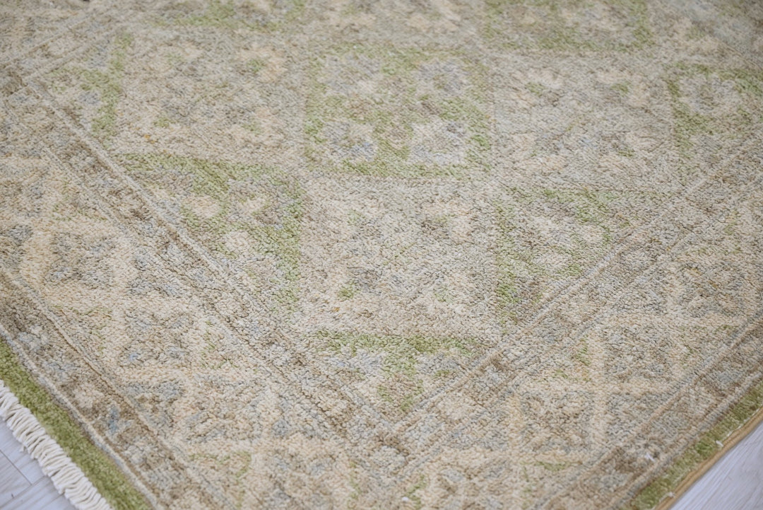 green Runner rug 2' 8" x 8' 6"