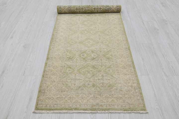 green Runner rug 2' 8" x 8' 6"