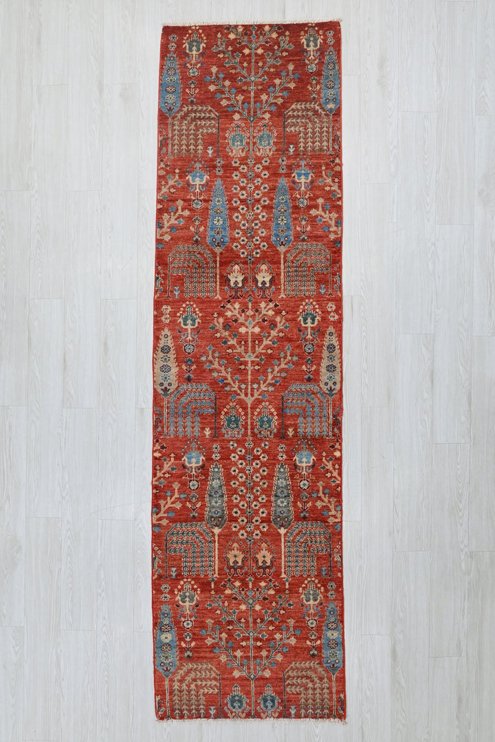 red Runner rug 2' 6" x 9' 4"