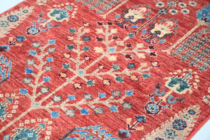 red Runner rug 2' 6" x 9' 4"