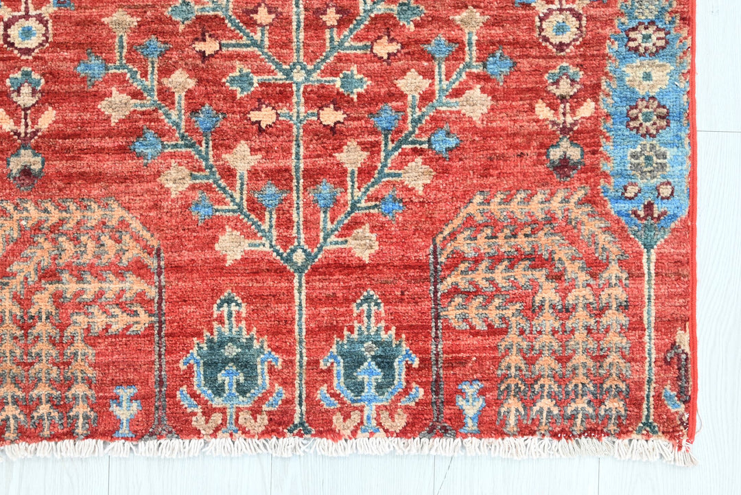 red Runner rug 2' 6" x 9' 4"