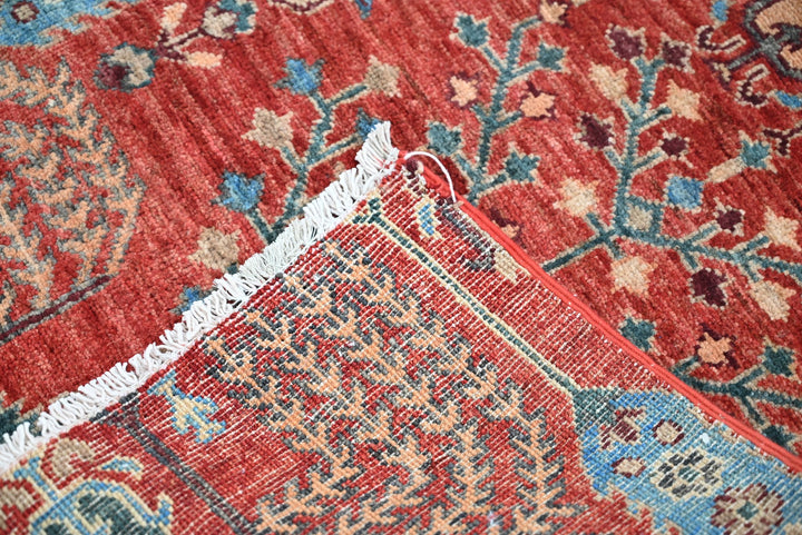 red Runner rug 2' 6" x 9' 4"