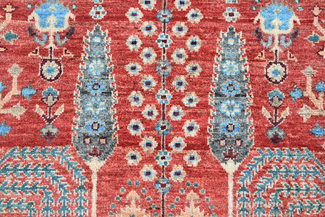 red Runner rug 2' 6" x 9' 4"