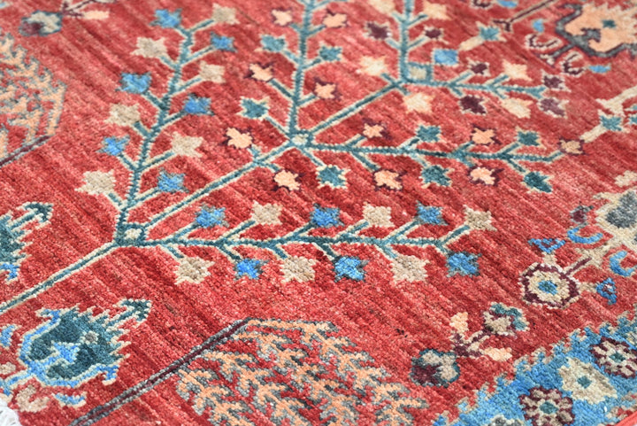 red Runner rug 2' 6" x 9' 4"