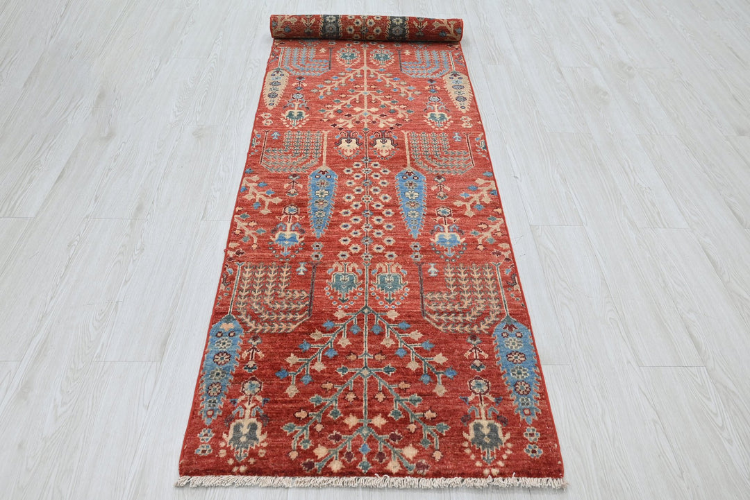 red Runner rug 2' 6" x 9' 4"