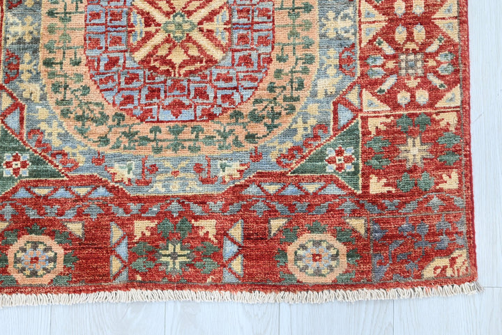 red Runner rug 2' 6" x 9' 4"