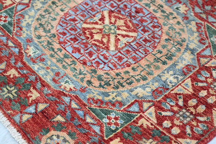 red Runner rug 2' 6" x 9' 4"