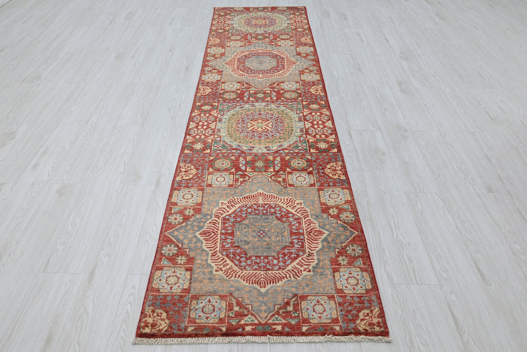 red Runner rug 2' 6" x 9' 4"