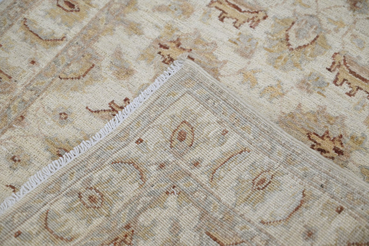white Runner rug 2' 4" x 5' 9"