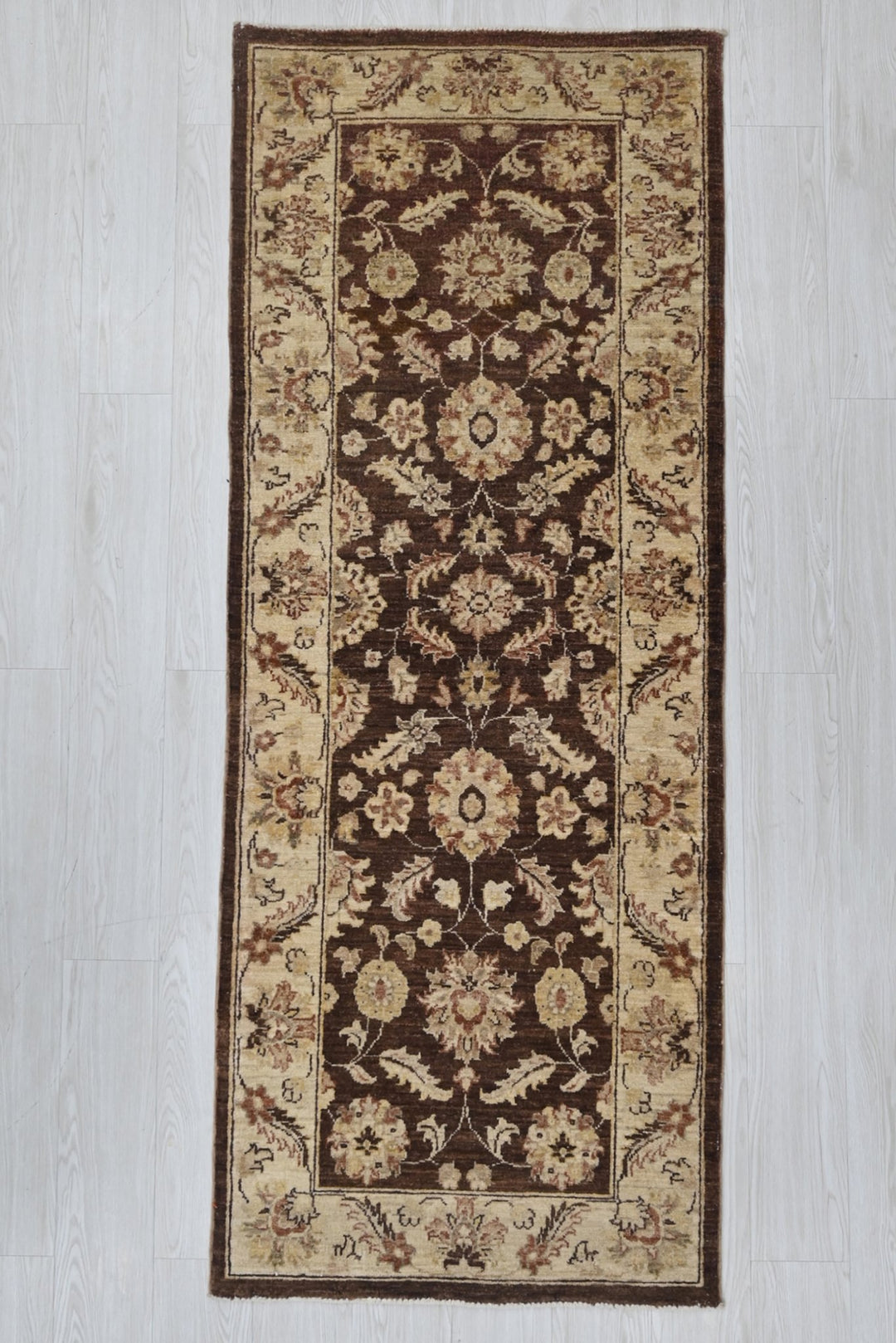 brown Medium rug 2' 7" x 6' 9"