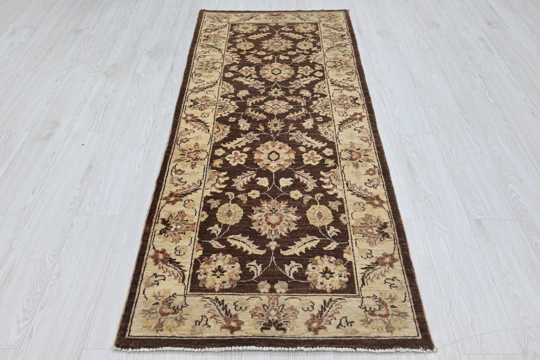 brown Medium rug 2' 7" x 6' 9"