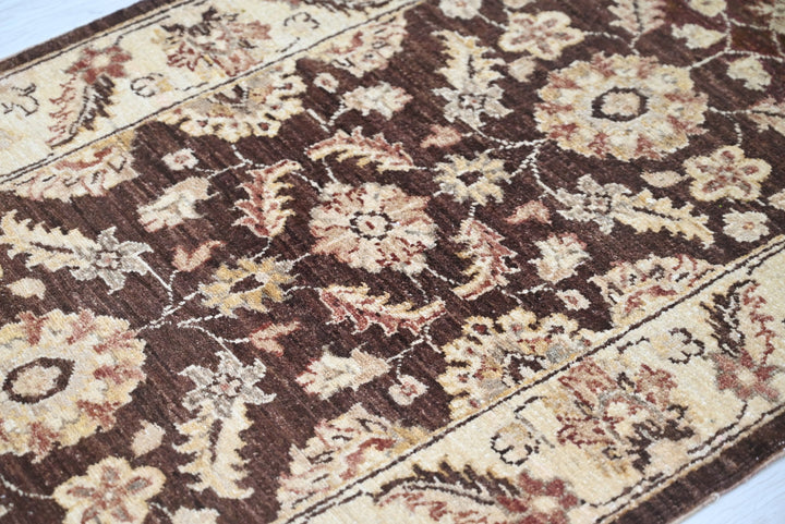 brown Medium rug 2' 7" x 6' 9"