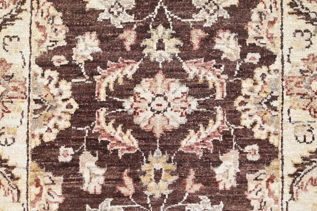 brown Medium rug 2' 7" x 6' 9"