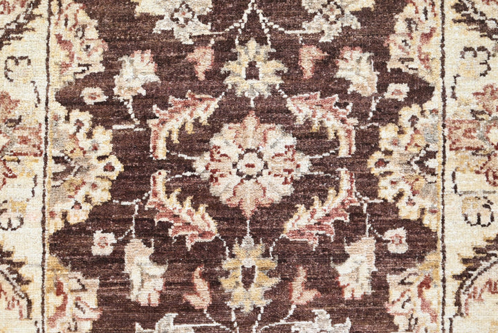 brown Medium rug 2' 7" x 6' 9"