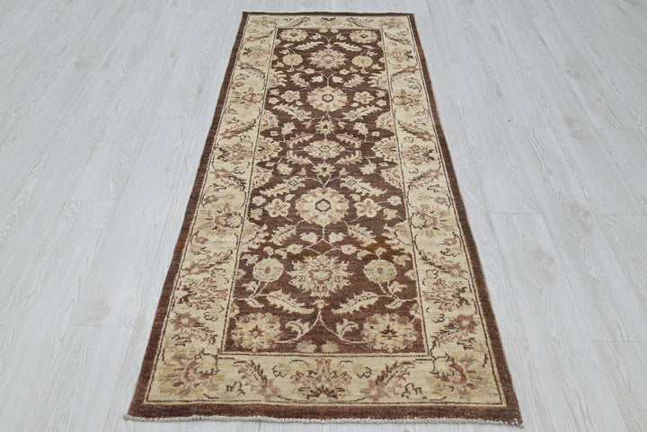 brown Medium rug 2' 7" x 6' 9"