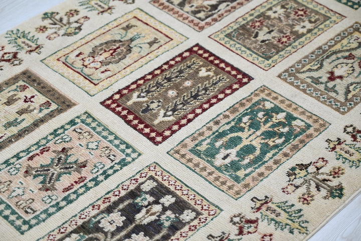 white Runner rug 2' 7" x 10' 3"