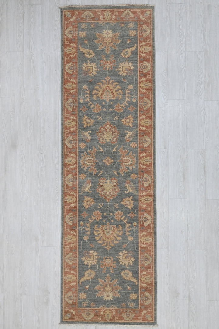 gray Runner rug 2' 7" x 9' 8"