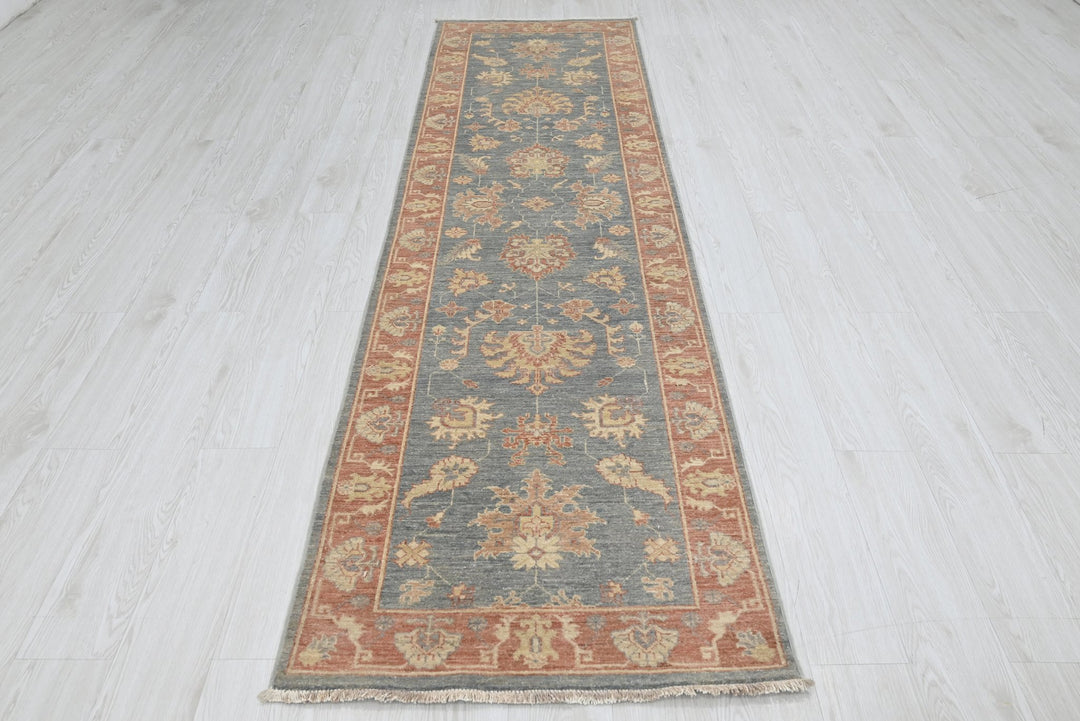 gray Runner rug 2' 7" x 9' 8"