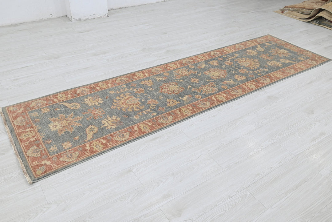 gray Runner rug 2' 7" x 9' 8"