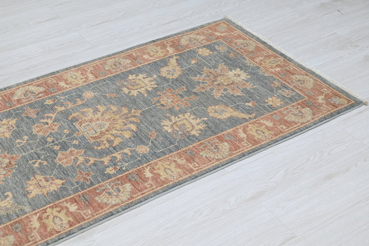 gray Runner rug 2' 7" x 9' 8"