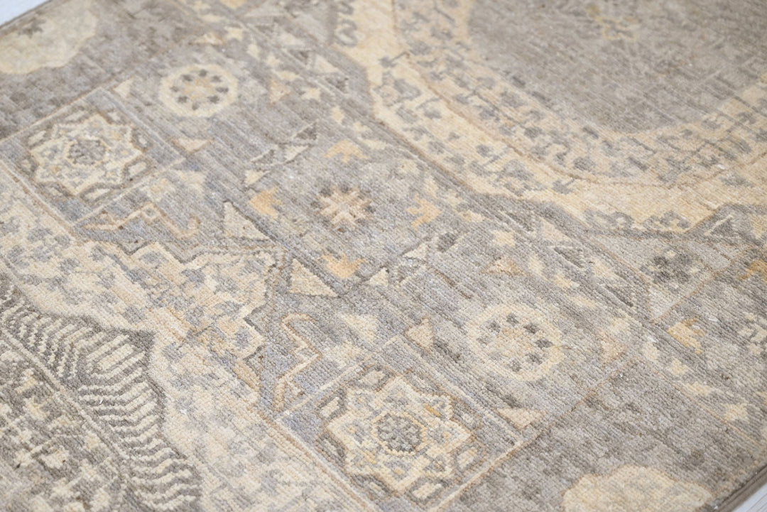 gray Runner rug 2' 7" x 10' 5"