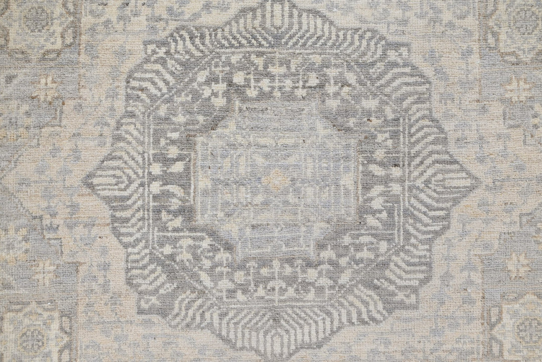 gray Runner rug 2' 7" x 10' 5"