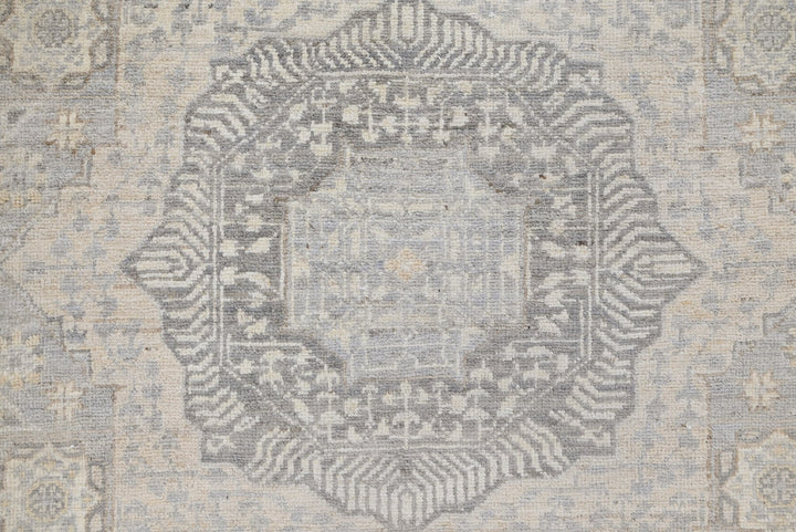 gray Runner rug 2' 7" x 10' 5"