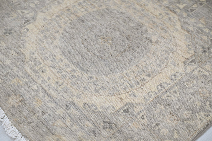 gray Runner rug 2' 7" x 10' 5"