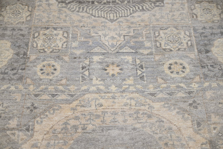 gray Runner rug 2' 7" x 10' 5"