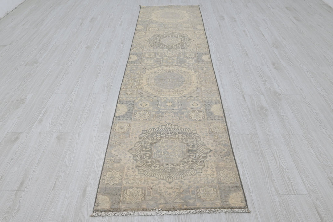gray Runner rug 2' 7" x 10' 5"