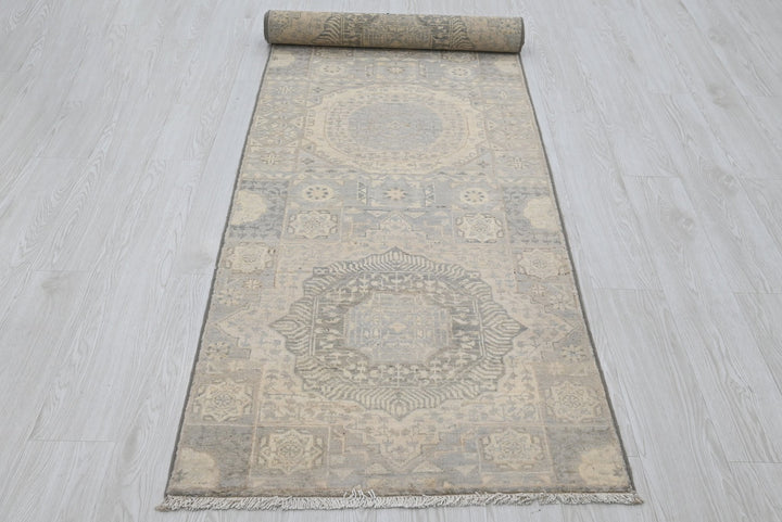 gray Runner rug 2' 7" x 10' 5"