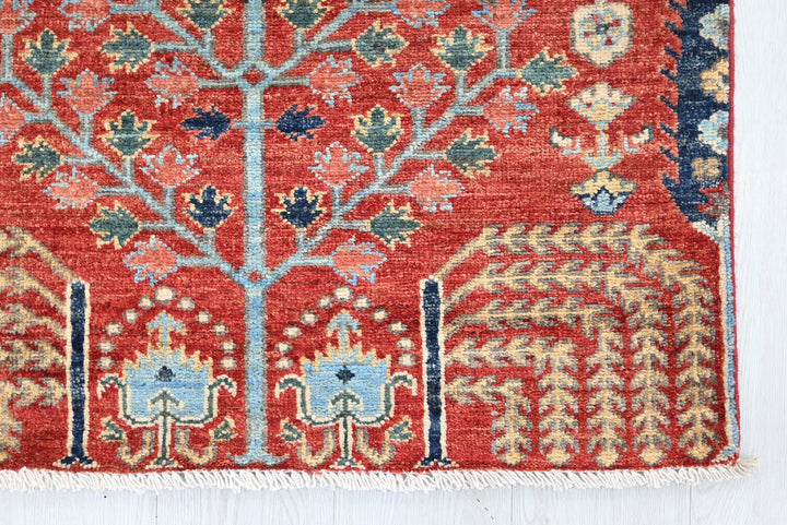red Runner rug 2' 7" x 9' 8"