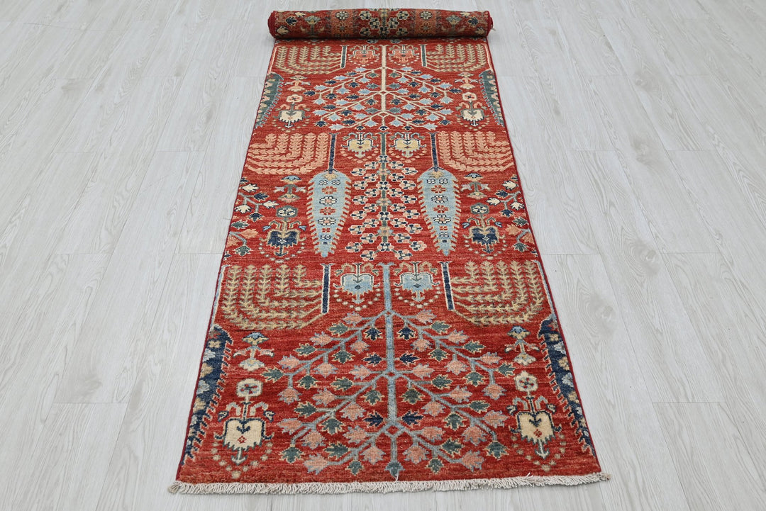 red Runner rug 2' 7" x 9' 8"