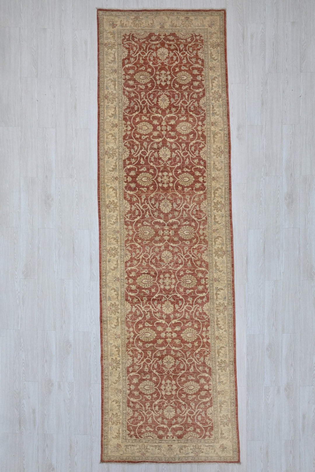 red Runner rug 3' 10" x 13' 5"