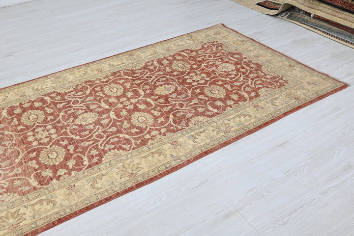 red Runner rug 3' 10" x 13' 5"