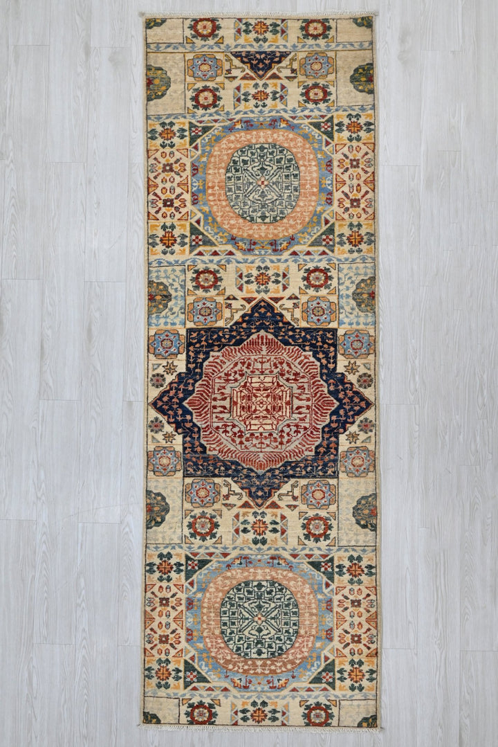 white Runner rug 2' 9" x 8' 10"