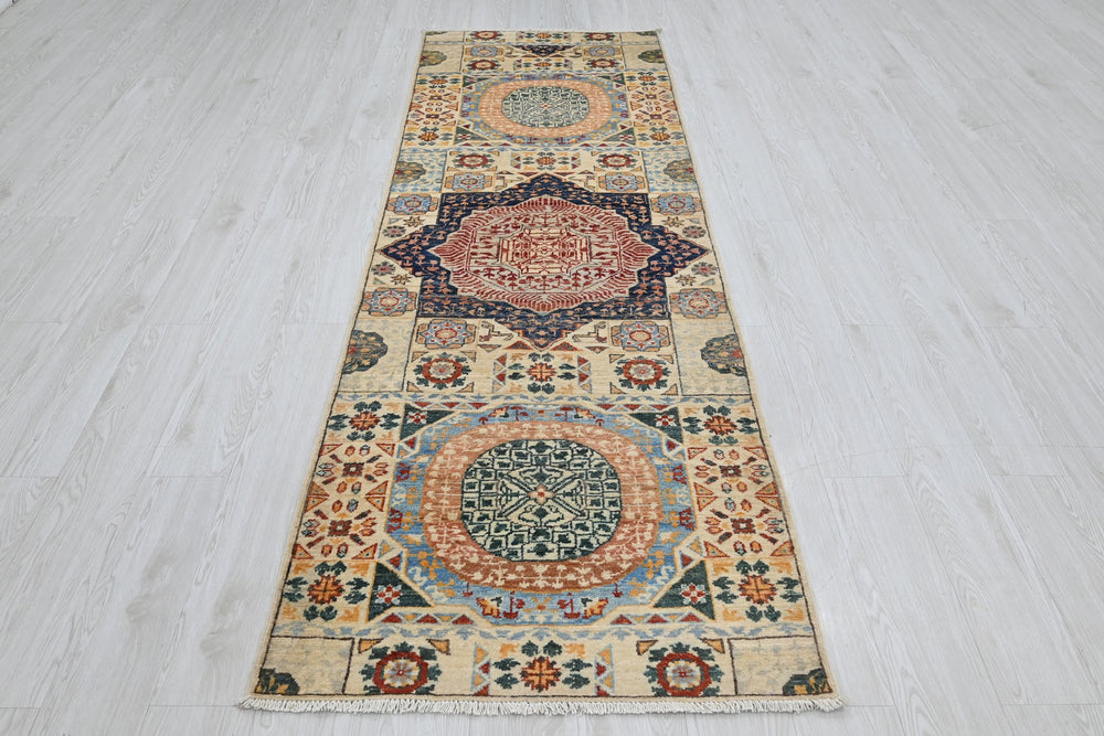 white Runner rug 2' 9" x 8' 10"