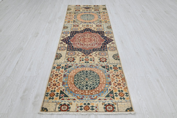 white Runner rug 2' 9" x 8' 10"