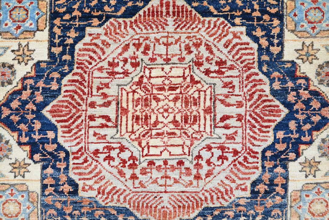 white Runner rug 2' 9" x 8' 10"