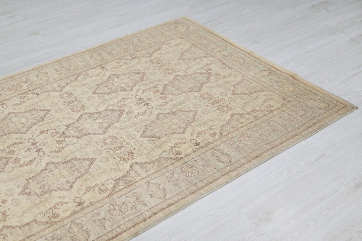 brown Runner rug 4' 1" x 9' 8"