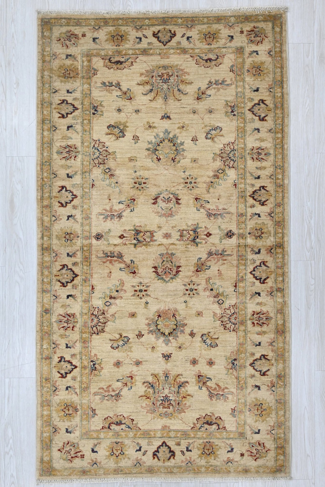 brown Accent rug 3' 3" x 6' 4"