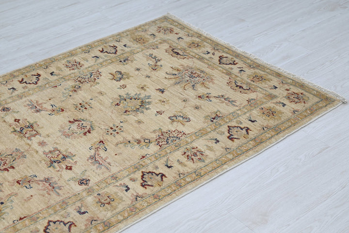 brown Accent rug 3' 3" x 6' 4"