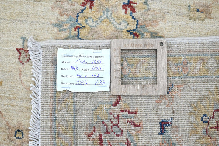 brown Accent rug 3' 3" x 6' 4"