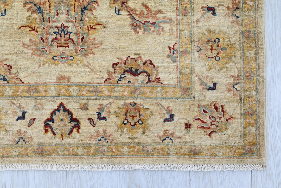 brown Accent rug 3' 3" x 6' 4"