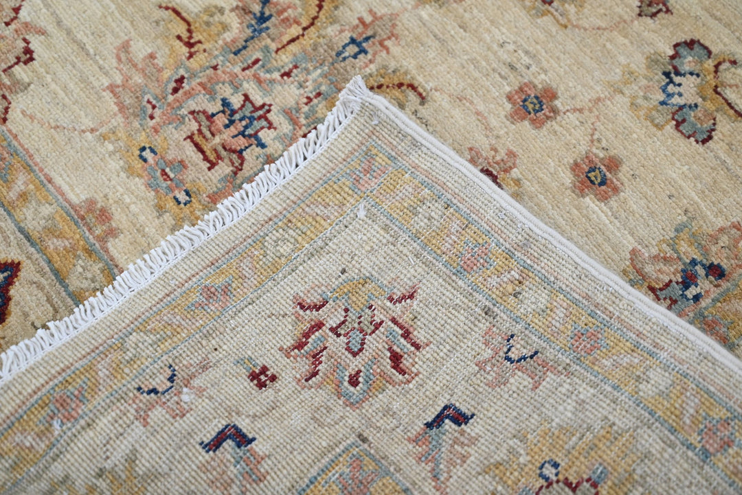 brown Accent rug 3' 3" x 6' 4"