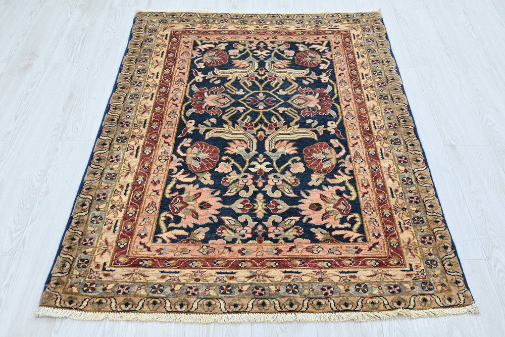 blue Accent rug 3' 5" x 4' 10"