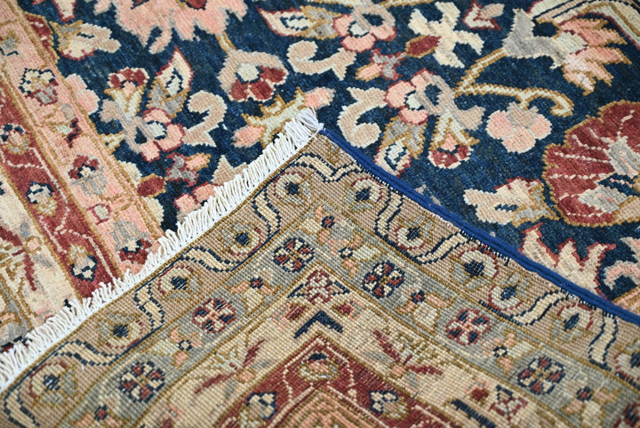 blue Accent rug 3' 5" x 4' 10"